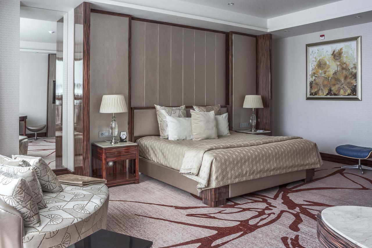 Boutique Hotel Health Club&Spa Grand Prix アスターナ エクステリア 写真