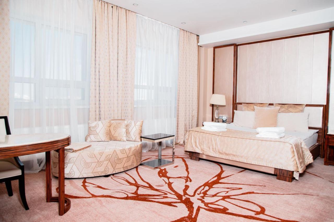 Boutique Hotel Health Club&Spa Grand Prix アスターナ エクステリア 写真