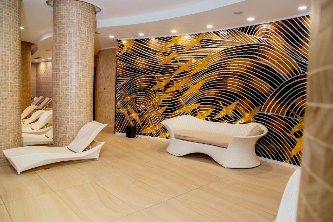 Boutique Hotel Health Club&Spa Grand Prix アスターナ エクステリア 写真