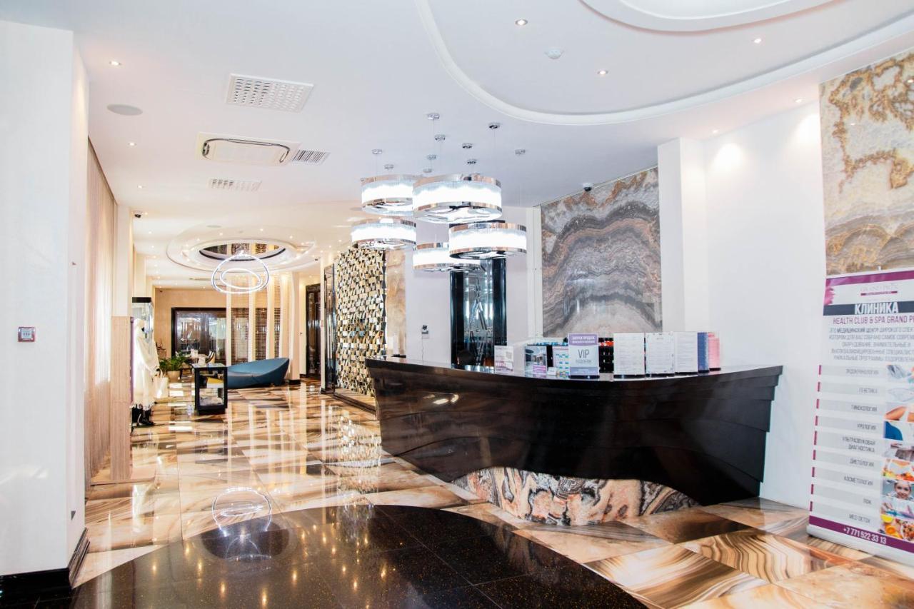 Boutique Hotel Health Club&Spa Grand Prix アスターナ エクステリア 写真