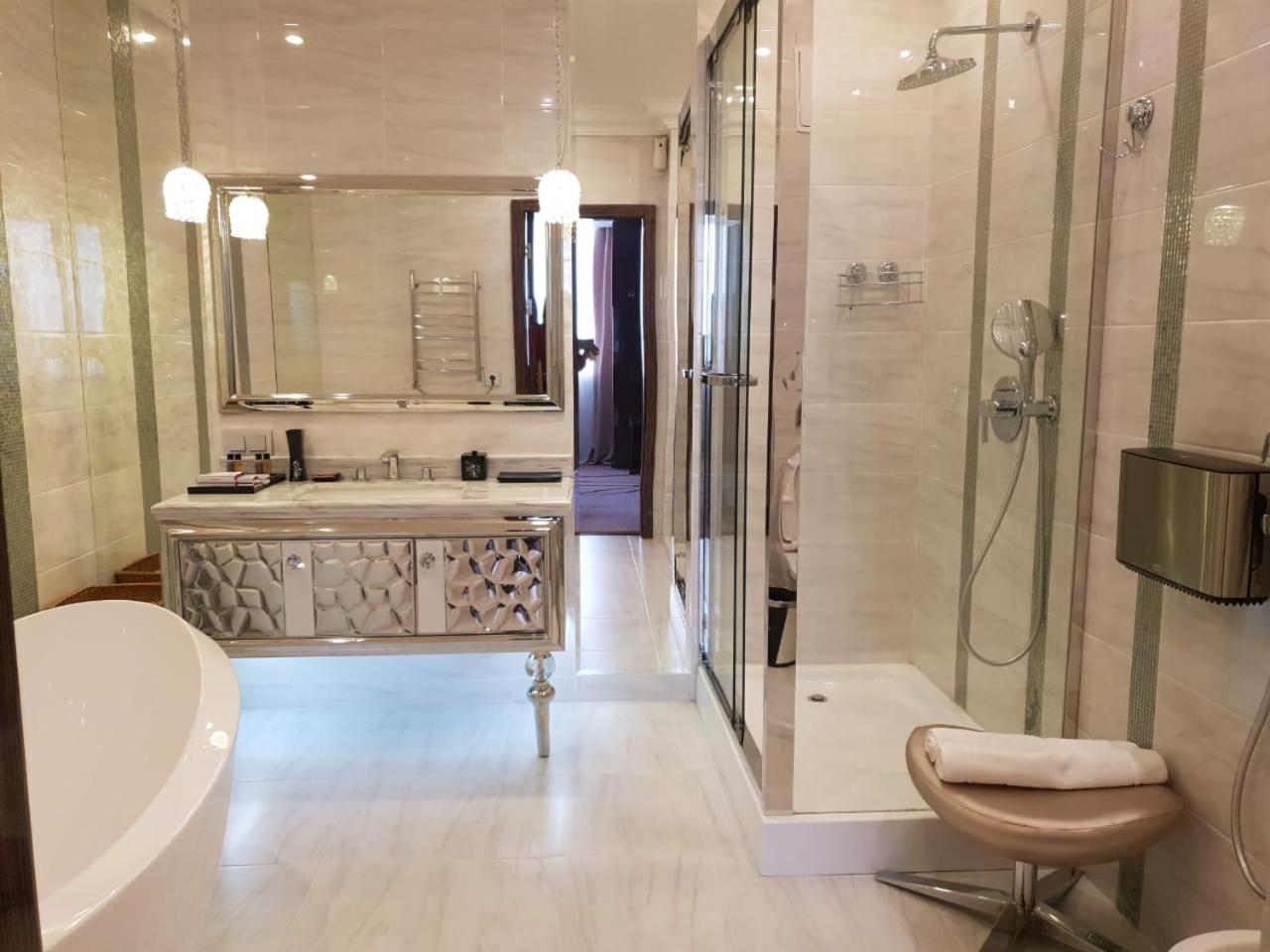 Boutique Hotel Health Club&Spa Grand Prix アスターナ エクステリア 写真